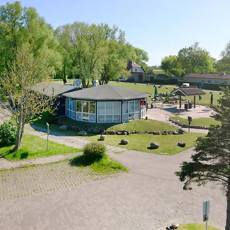 Am Gutspark Drankse Sonnendistel Apartment *